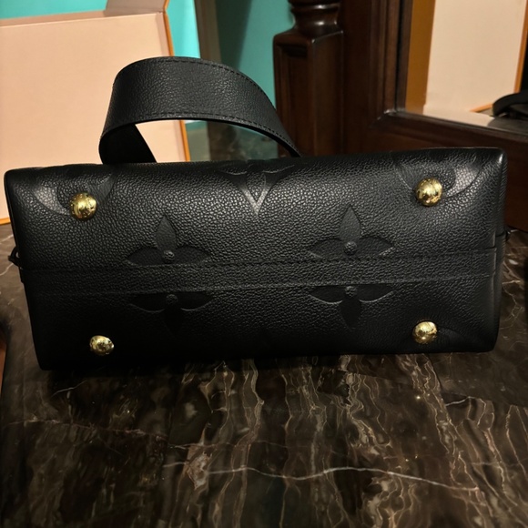 Black LV CarryAll PM - Picture 4 of 8